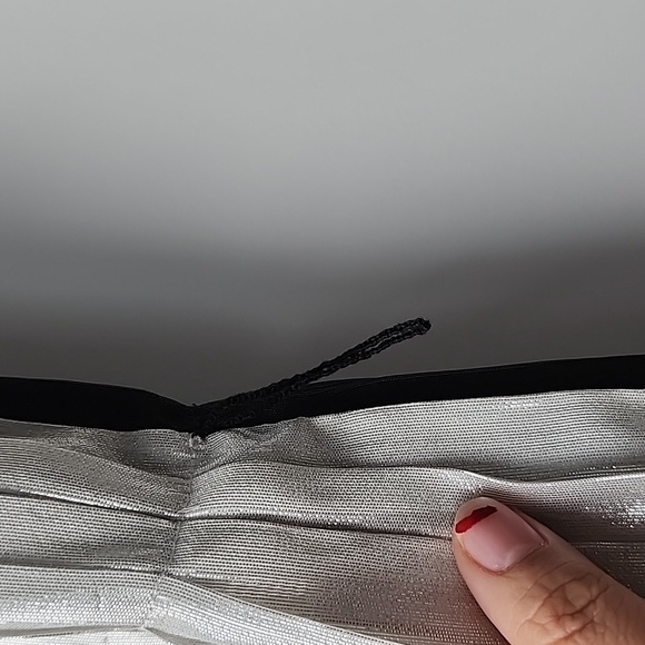 St John Couture Pleated midi Metallic Tri Tone Silk Dress - Picture 4 of 11